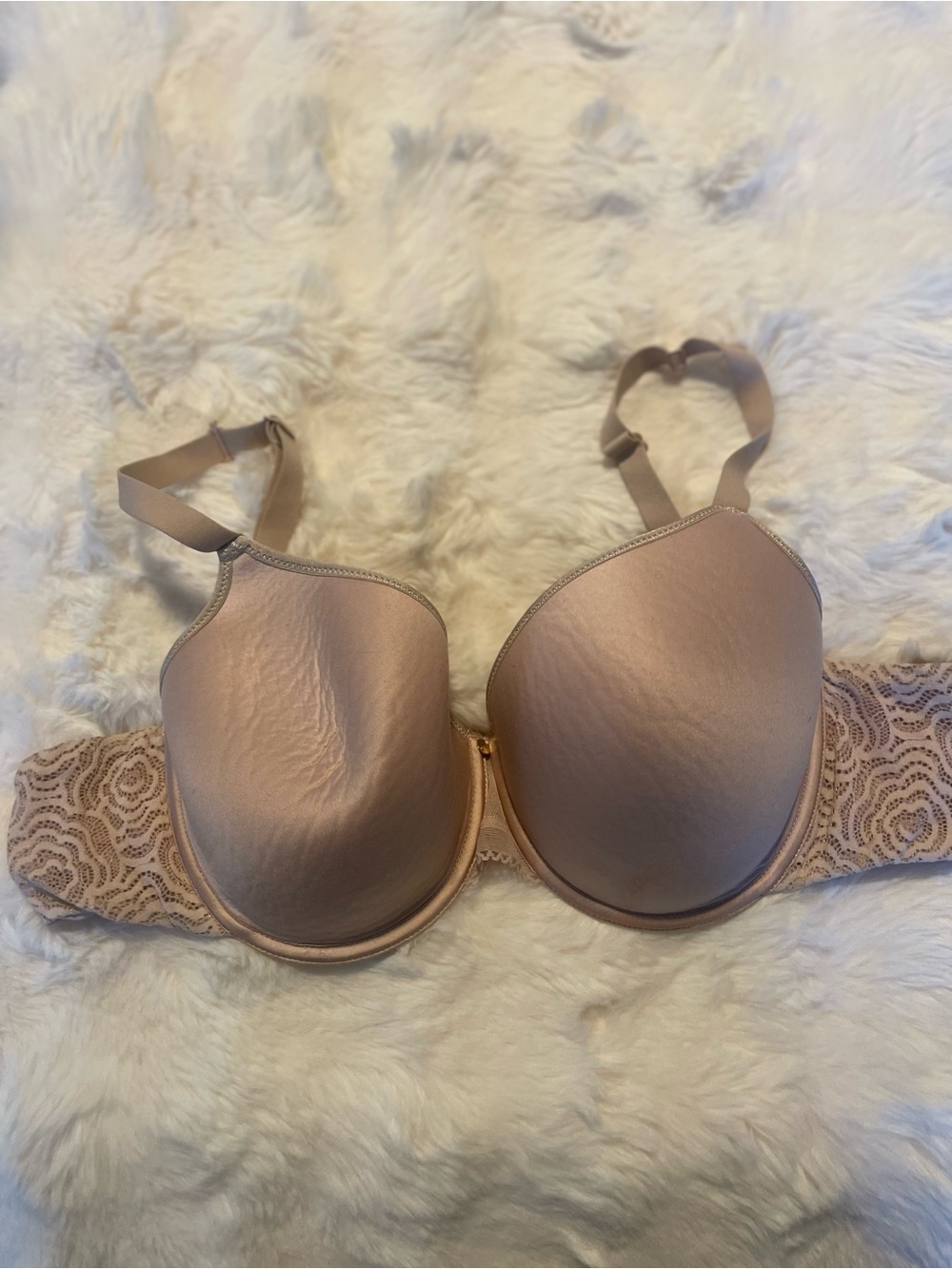 Chantelle Nude T-Shirt Bra with Lace Side Panels
